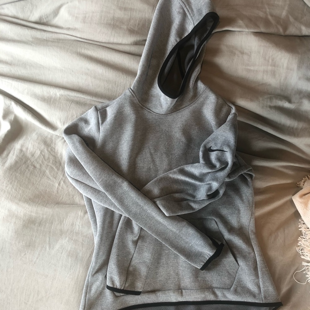 Nike hooded sweat shirt.